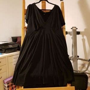 Torrid sz 3 black empire waist V-neck dress